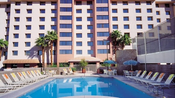 Pool - The Carriage House Timeshare Rental for SUPER BOWL weekend! (Las Vegas)