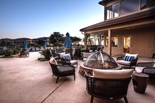 Oceanfront 1BR Condo at Seascape Beach Resort