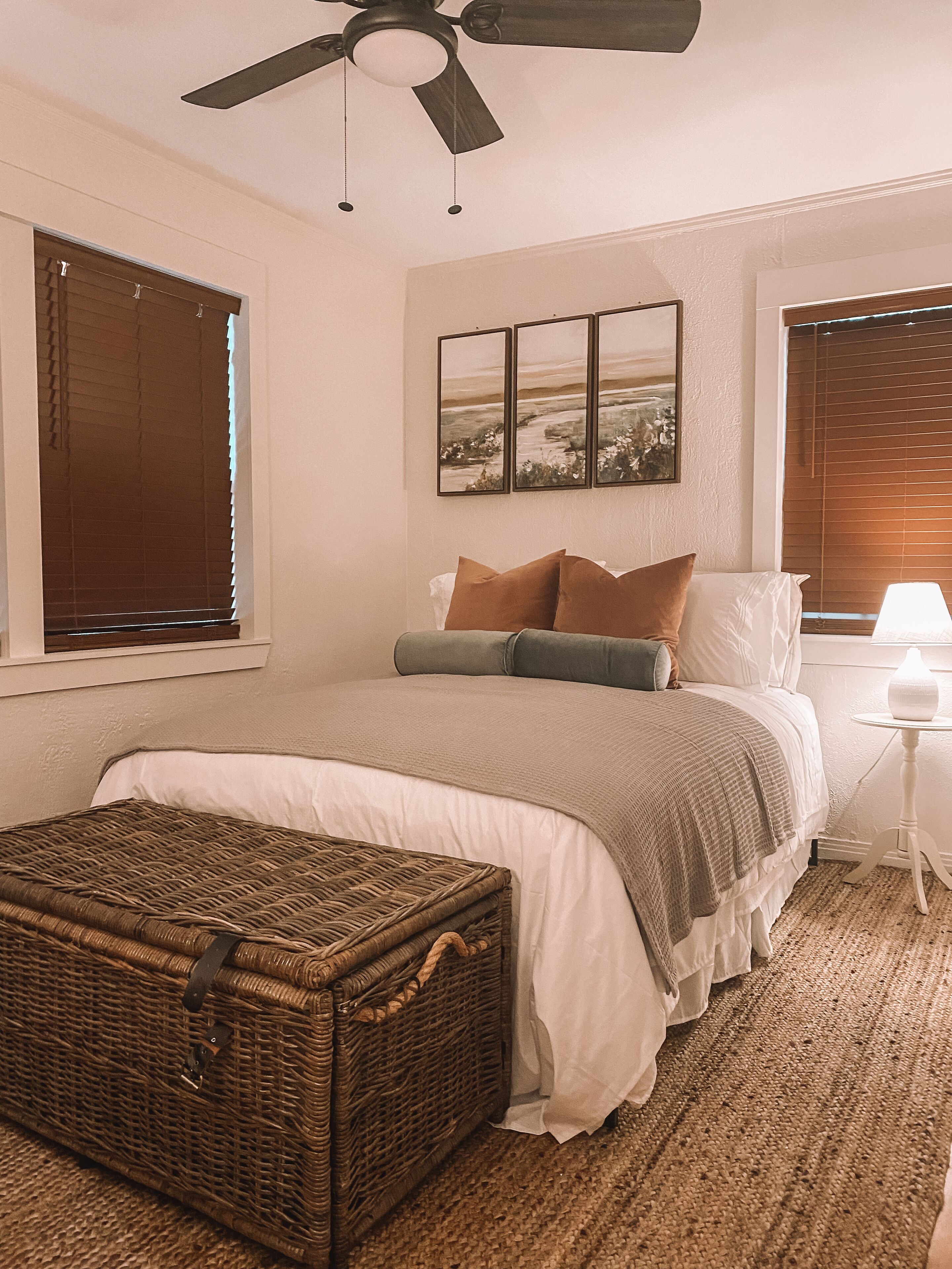 2 Schlafzimmer, Bügeleisen/Bügelbrett, Bettwäsche