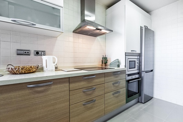 Réfrigérateur, four, plaque de cuisson, lave-vaisselle