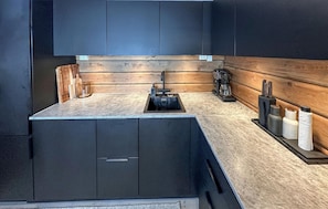 Fridge, microwave, dishwasher, coffee/tea maker