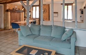 TV - 3 bedroom cozy home in Cenac-Et-Saint-Julien (Cenac-Et-Saint-Julien)