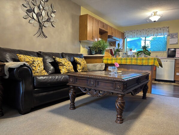 Smart TV, video games, DVD player, ping pong