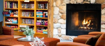 A SPECTACULAR LOON MOUNTAIN GETAWAY - 1-BEDROOM SUITE