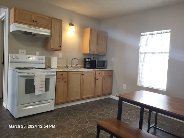 Microwave, oven, stovetop, coffee/tea maker