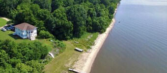 Cozy River View House