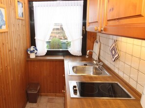Fridge, stovetop, coffee/tea maker, electric kettle