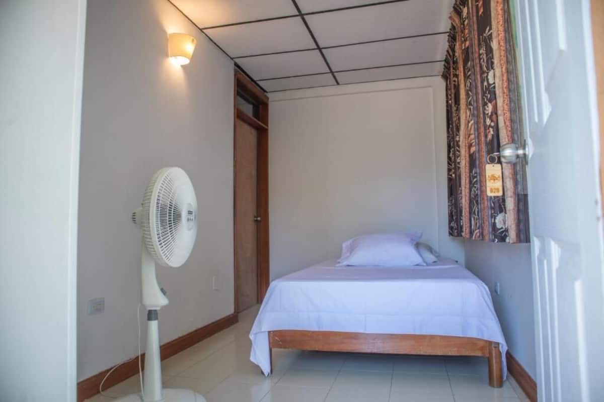 Minibar, draps fournis