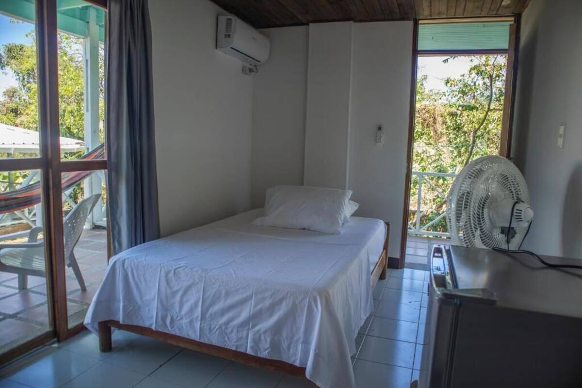 Minibar, draps fournis