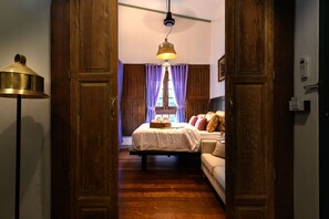 Executive Room | Premium bedding, individually decorated, individually furnished - Hanuman Boutique Stay & Eatery (Hat Yai)