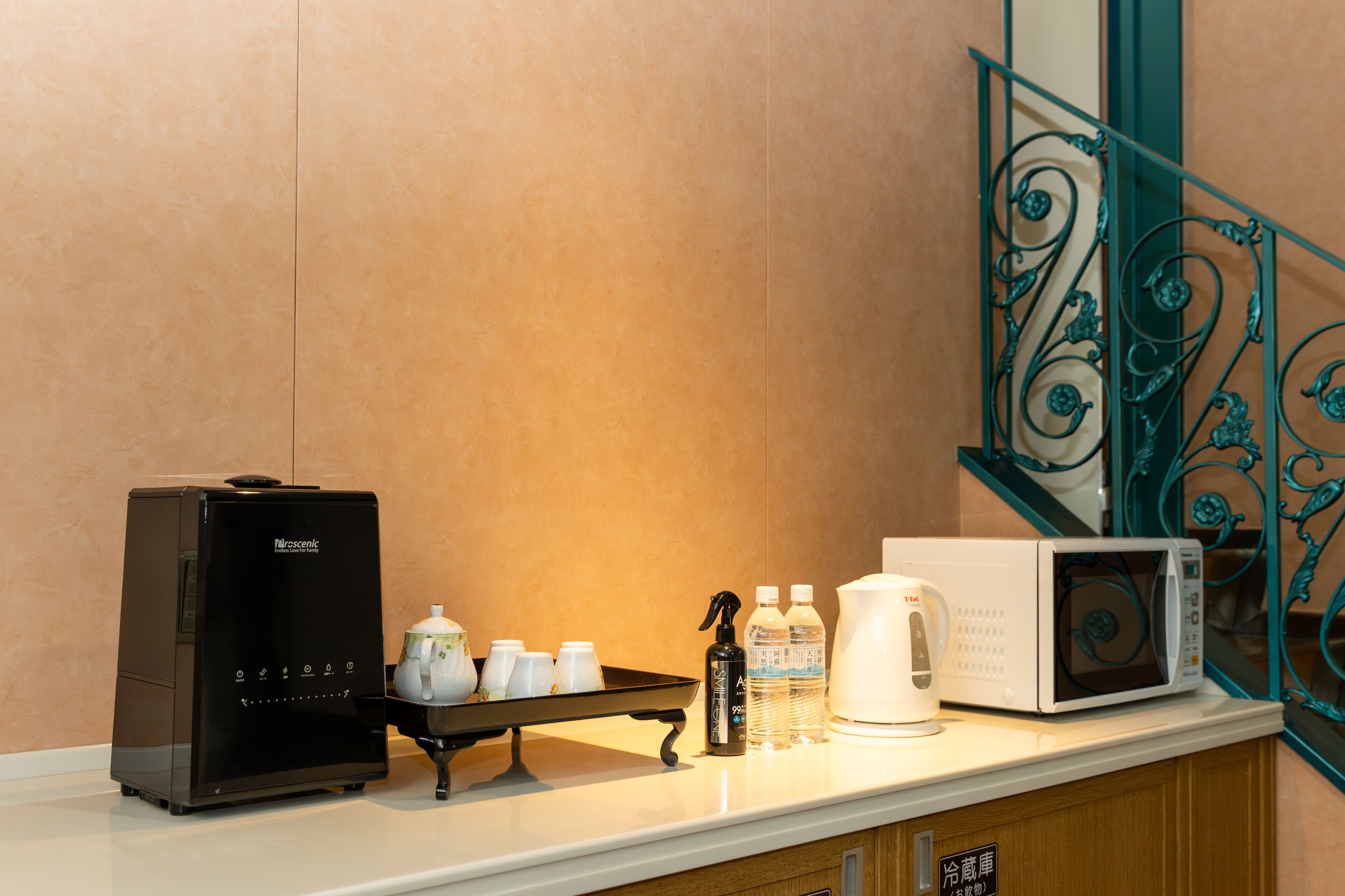 Flat-screen TV, fireplace, heated floors