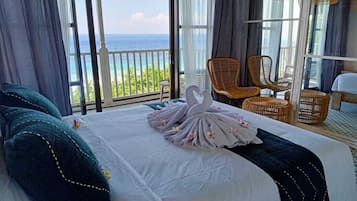 2 bedrooms, Frette Italian sheets, premium bedding, pillowtop beds