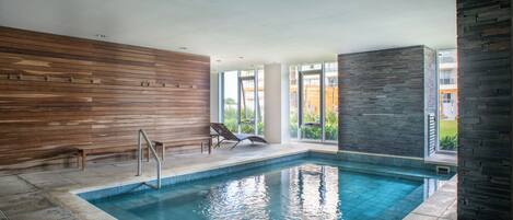 Piscine extérieure, piscine chauffée