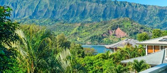 Full AC, Incredible North Shore Views, Spa-like Master Suite! Sleeps 8 to 10