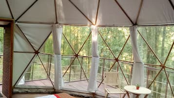 Romantische tent, uitzicht op bergen | Hypoallergeen beddengoed, donsdekens, verduisterende gordijnen