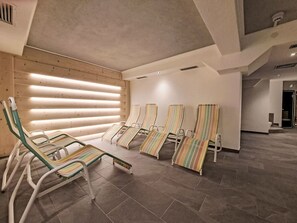 Interior - Dreizimmer- by Interhome (Feichten im Kaunertal)