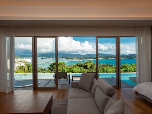 POOL VILLA KOURIJIMA by COLDIO