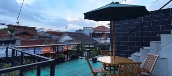 Dinasty Living Guesthouse Syariah