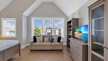 3 bedrooms, free WiFi, bed sheets