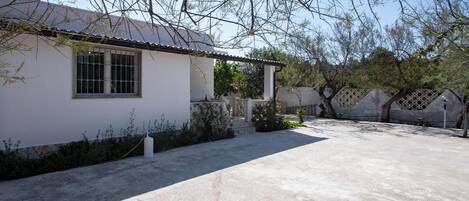 Enceinte de lâhĂ©bergement