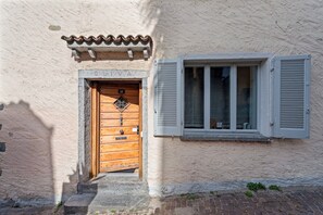 Honeymoon Apartment, Multiple Bedrooms (Casa oliva - boutique townhouse -) | Exterior detail