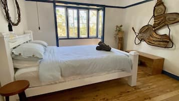 1 bedroom, in-room safe, WiFi, bed sheets