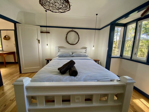 1 bedroom, in-room safe, WiFi, bed sheets