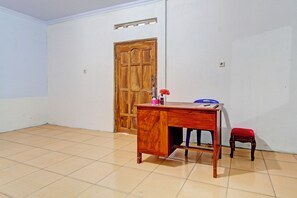 Reception - SPOT ON 93592 Pondok Backpackers Ardafa JogjaNearBlue Lagoon Jogja (Ngemplak)