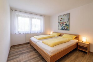 2 bedrooms, bed sheets - Ferienwohnung Hartsee 54 qm (Rimsting)