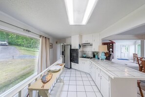 Frigorifero, microonde, forno, lavastoviglie