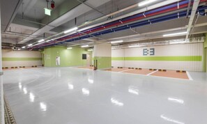 Free self parking - Uiwang Milos Hotel (Uiwang)