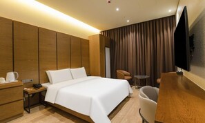 Habitación Deluxe | Decoración personalizada, muebles diferentes y wifi gratis 