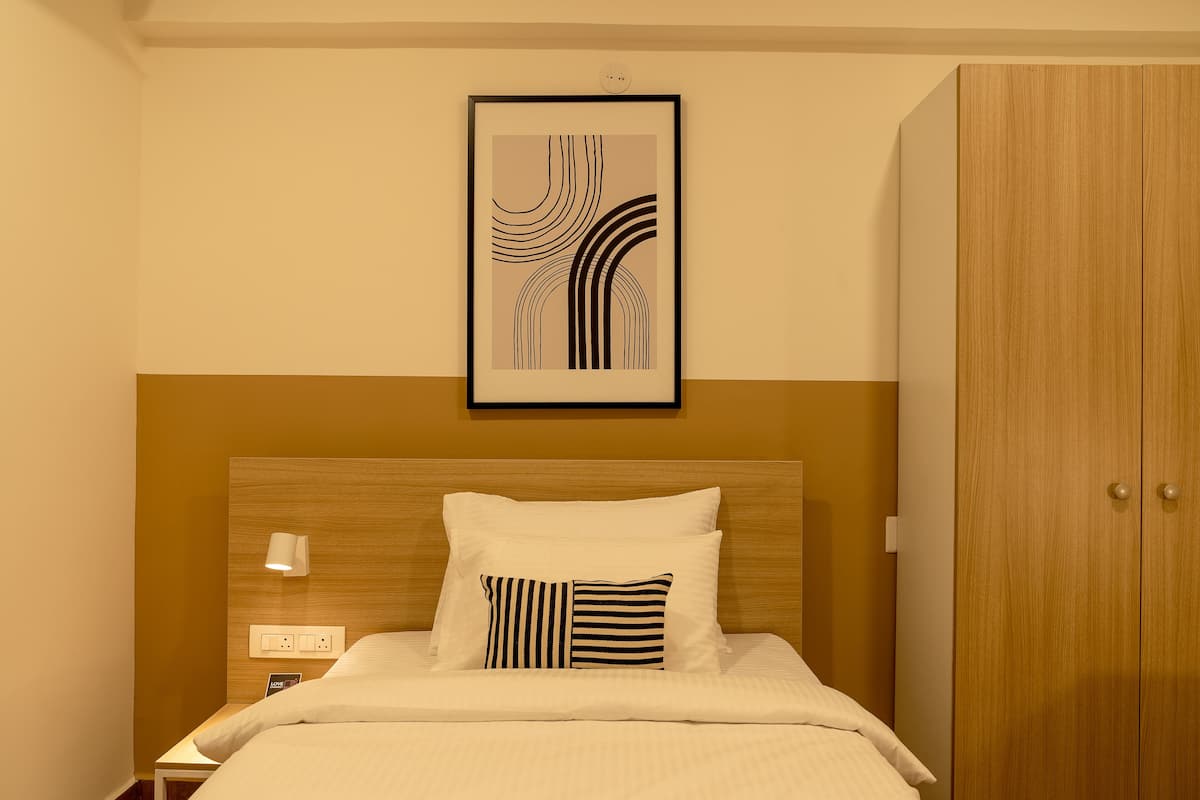 Basic Single Room | Free WiFi
