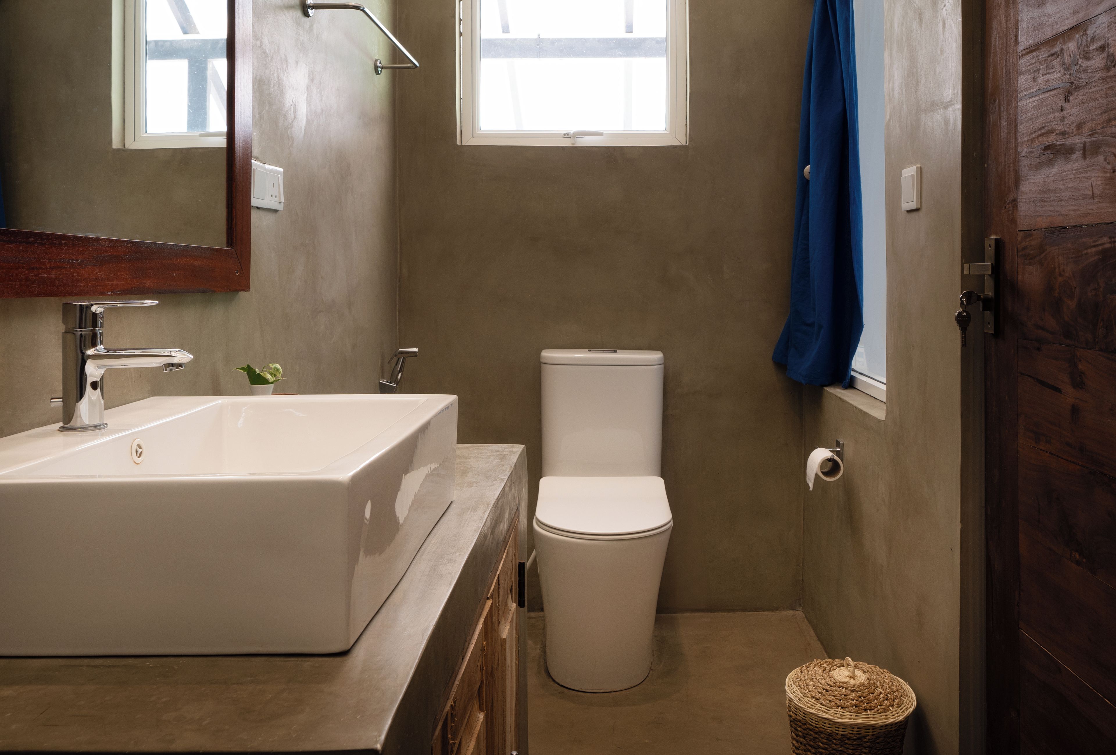Dusche, Regendusche, Haartrockner, Handtücher