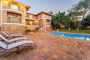 Exterior - The Victorian Manor (Victoria Falls)