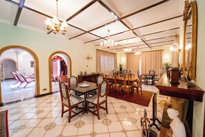 Dining - The Victorian Manor (Victoria Falls)