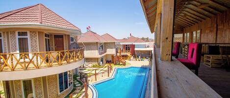 Executive Double Room Single Use | Outdoor pool | 6 outdoor pools