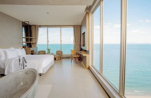 Habitación ejecutiva | Ropa de cama de alta calidad, minibar y escritorio 