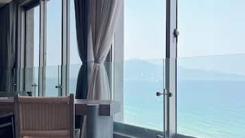 Seafront Contemporary Family Room Free Daily High Tea | 1 bedroom, premium bedding, minibar, desk