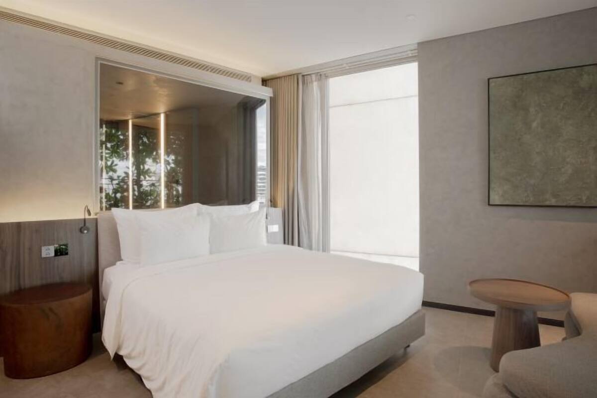Premium bedding, minibar, desk, laptop workspace