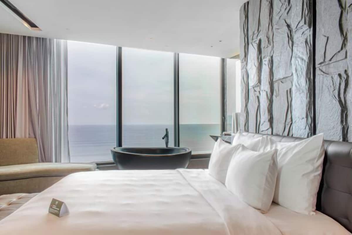 1 habitación, ropa de cama de alta calidad, minibar y escritorio