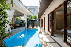 Private pool