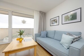 Apartment, 2 Schlafzimmer, Balkon | Wohnzimmer