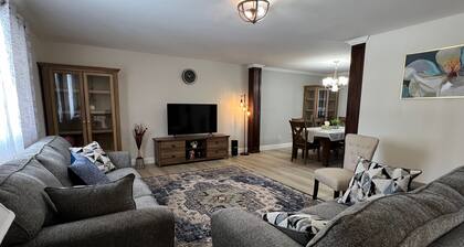 4 Bedroom, 2.5 bathroom Spacious House in Kettering
