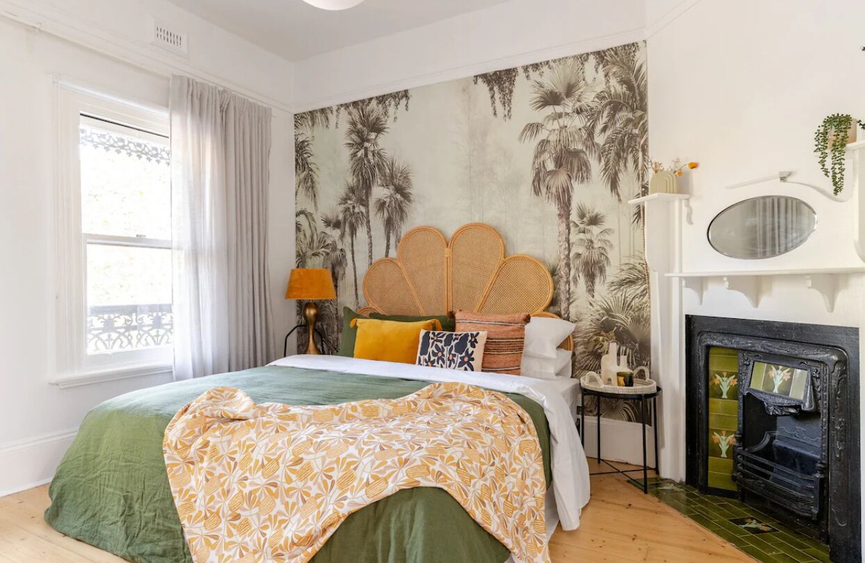 3 chambres, bureau, fer et planche à repasser, lit parapluie