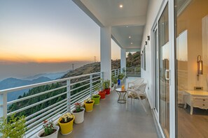 The Glass House - 2 bed room villas | Terrace/patio - Soul Stories - Luxury Villas and Resort, Mussorrie (Dhanaulti)