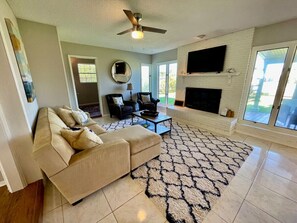 Smart TV, fireplace, offices