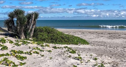 🏖️ Coconut River Retreat – On the Water & Close to the Sand