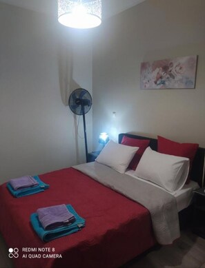 2 bedrooms, iron/ironing board, WiFi - Loutraki Family Apartment (Loutraki)