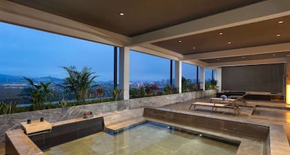 Hawthorn by Wyndham Honghe Mile Hot Spring